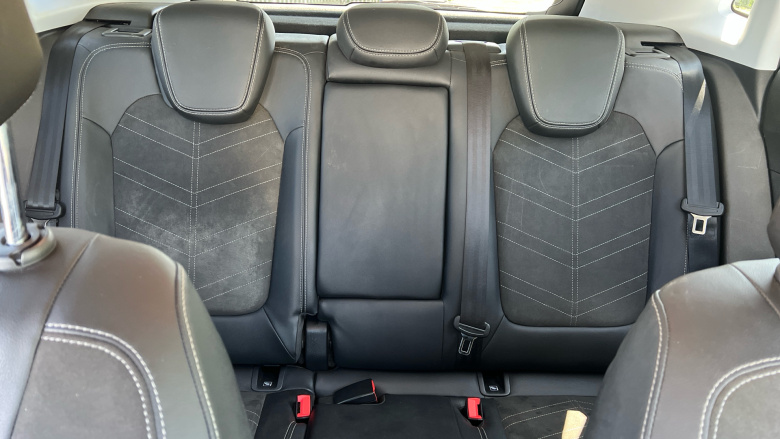 Vauxhall Grandland 1.2 Hybrid [136] Ultimate 5dr e-DCT6 Petrol Hatchback